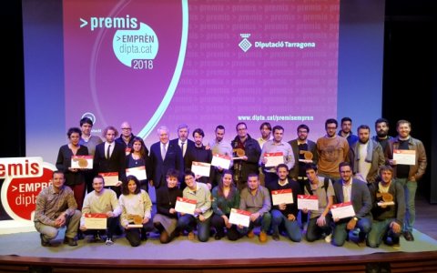 Foto de família dels premis Emprèn del 2018. FOTO: CEDIDA.