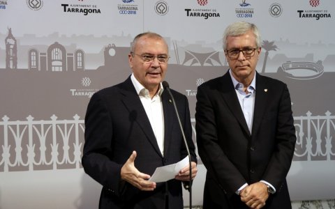 L'alcalde de Reus, Carles Pellicer, i de l'alcalde de Tarragona, Josep Fèlix Ballesteros, en roda de premsa a l'Ajuntament de Tarragona. FOTO: CEDIDA.