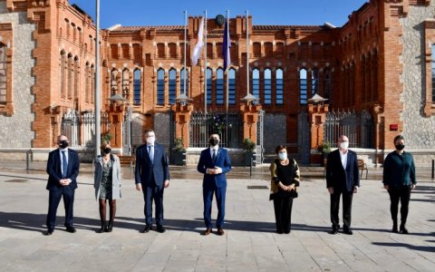 Una imatge de la presentació del projecte davant del rectorat de la URV. FOTO: CEDIDA.