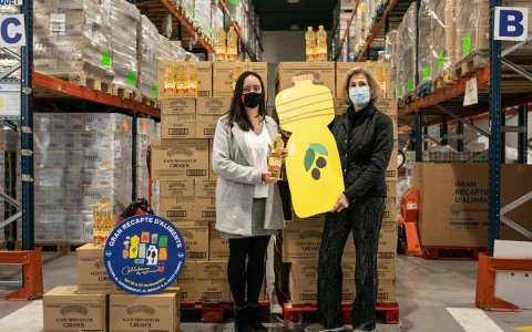Roser Brutau, presidenta de la Federació Catalana de Bancs dels Aliments i Anna Cosconera i Clavé, responsable de RSC de Borges International Group.