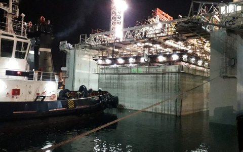 La construcció del primer caixó. FOTO: CEDIDA.