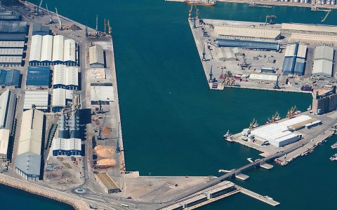 El Port de Tarragona presenta xifres rècord en el tràfic de cru de petroli. FOTO: CEDIDA.