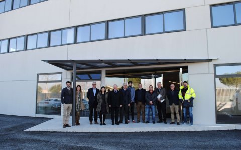 Un moment de la visita del consistori de Vila-seca a l'empresa Transports F. Ramos. FOTO: CEDIDA.