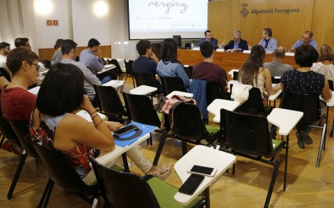 L'acte inaugural del projecte 'Enginy', centrat en parcs temàtics, a la Diputació de Tarragona. FOTO: CEDIDA.