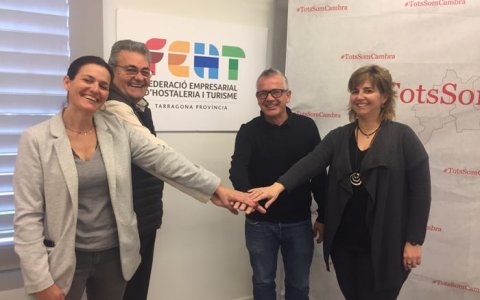 Marta Domènech (Coordinadora de Territori de #TSC), Jordi Just (Presidenciable de #TSC), Eduard Farriol (President de la FEHT) i Berta Cabré (Coordinadora de Turisme de #TSC i Vicepresidenta de la FEHT).