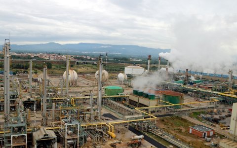 Una vista de la planta de Repsol. FOTO: ACN.