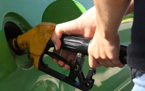 El preu dels carburants va caure de forma accentuada. FOTO: CEDIDA.
