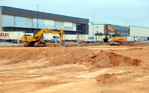 Una imatge de la construcció d'un centre logístic. FOTO: ACN.