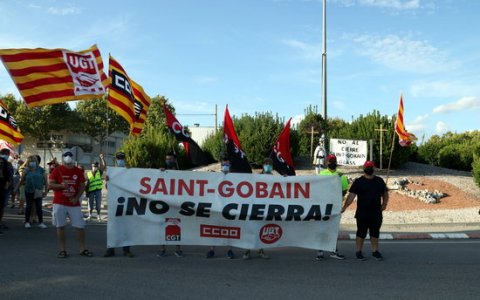 Manifestació dels treballadors de Saint Gobain. FOTO: ACN.