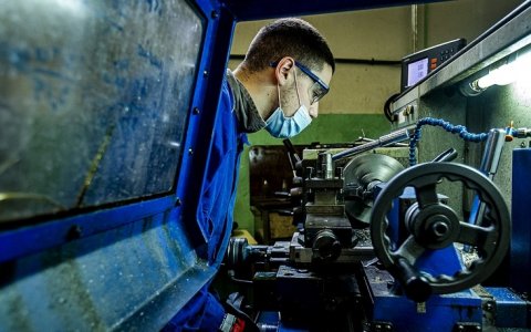 L'FP dual dóna protagonisme a les empreses en la formació dels estudiants.