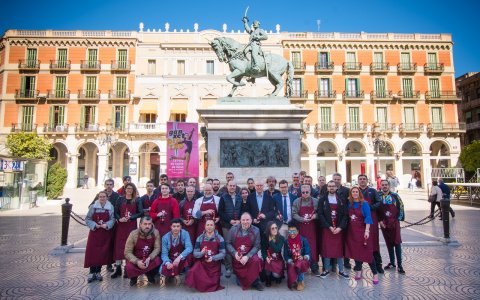 Els participants i organitzadors de la Ganxet Pinxo que comença demà a Reus. FOTO: CEDIDA.