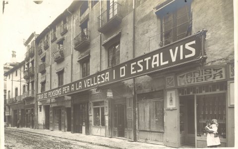 Primera oficina de CaixaBank a Valls el 1920. FOTO: CEDIDA.