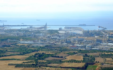 El territorio continúa con la asignatura pendiente de hacer evolucionar un modelo económico cuyas flaquezas evidenció la crisis.