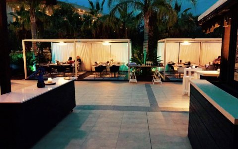 Una imagen del gastrobar del Lotus Beach Club, en el Gran Palas. FOTO: CEDIDA.