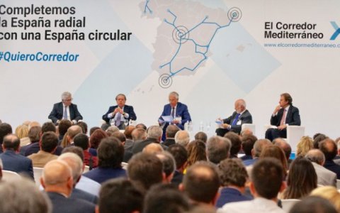 Un dels actes de la campanya #quierocorredor de l'Associació Valenciana d'Empresaris. FOTO: CEDIDA.