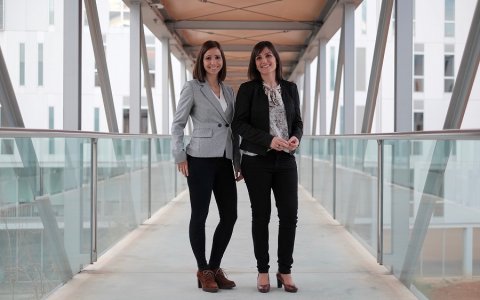 Roser Casanova i Elisabet Cerrato, investigadores de la URV, són les impulsores de LitiGest. FOTO: X.J.