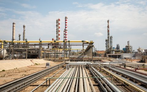 La indústria química busca solucions per a les emissions contaminants.