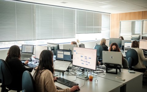 El sector TIC es uno de los que permiten subir el pulso salarial del mercado laboral.