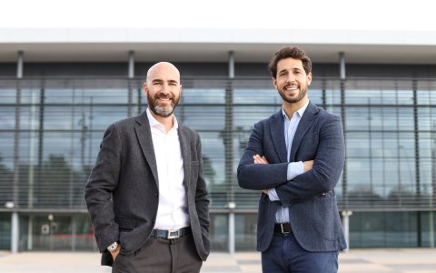 Carles Castilla, CEO Grup Castilla, i Hugo Olaizola (dreta), CEO de Wagestream. FOTO: CEDIDA.