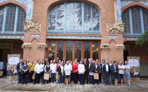 Foto de família de la DOP Siurana amb els restauradors premiats.