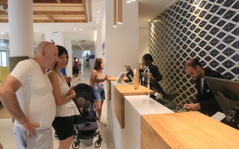 La temporada turística marca el comportament de l'atur durant l'estiu.