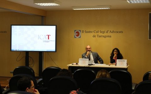 Un moment de la sessió informativa que ha organitzat el Col·legi d'Advocats de Tarragona.