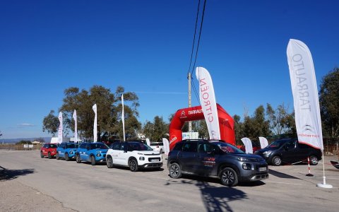 Citroën Tarrauto organizó una ruta por las playas del Delta para presentar su nuevo modelo C3 Aircross. FOTO: CEDIDA.