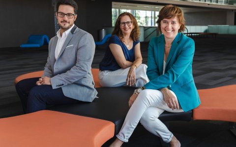 L’equip directiu de Techma: Gabriel Doménech, director d’innovacio i tecnologia; Àngels Garcia, directora de màrqueting; i Alba Campos, directora general.