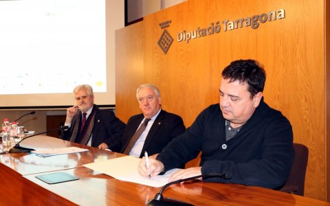 En primer terme, el president de l'Associació Hotelera Salou-Cambrils-la Pineda, Xavier Roig. FOTO: CEDIDA.